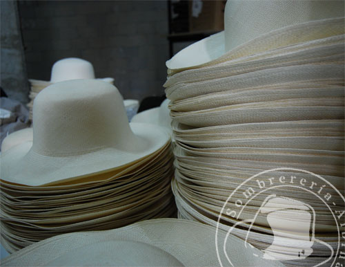 sombreros-panama Sombreros de Panamá