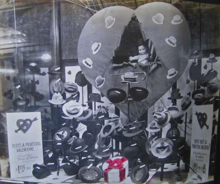 Escaparate de Sombrerería