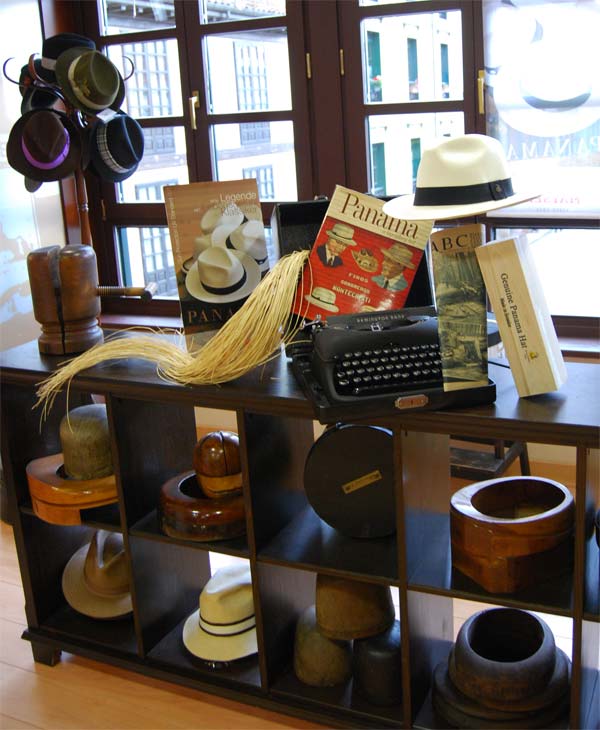 Escaparate de Sombrereria