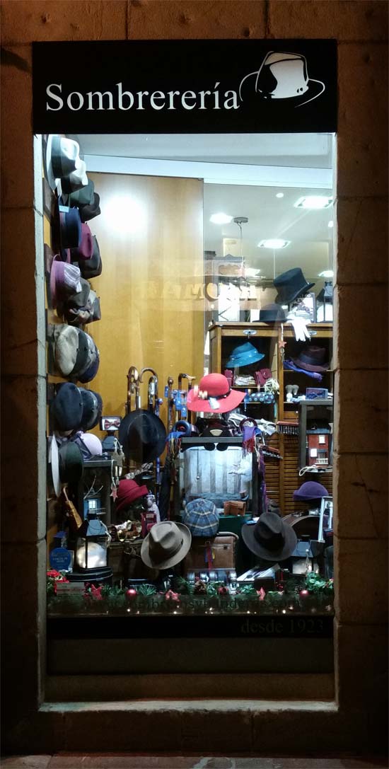 Escaparate Sombrerería